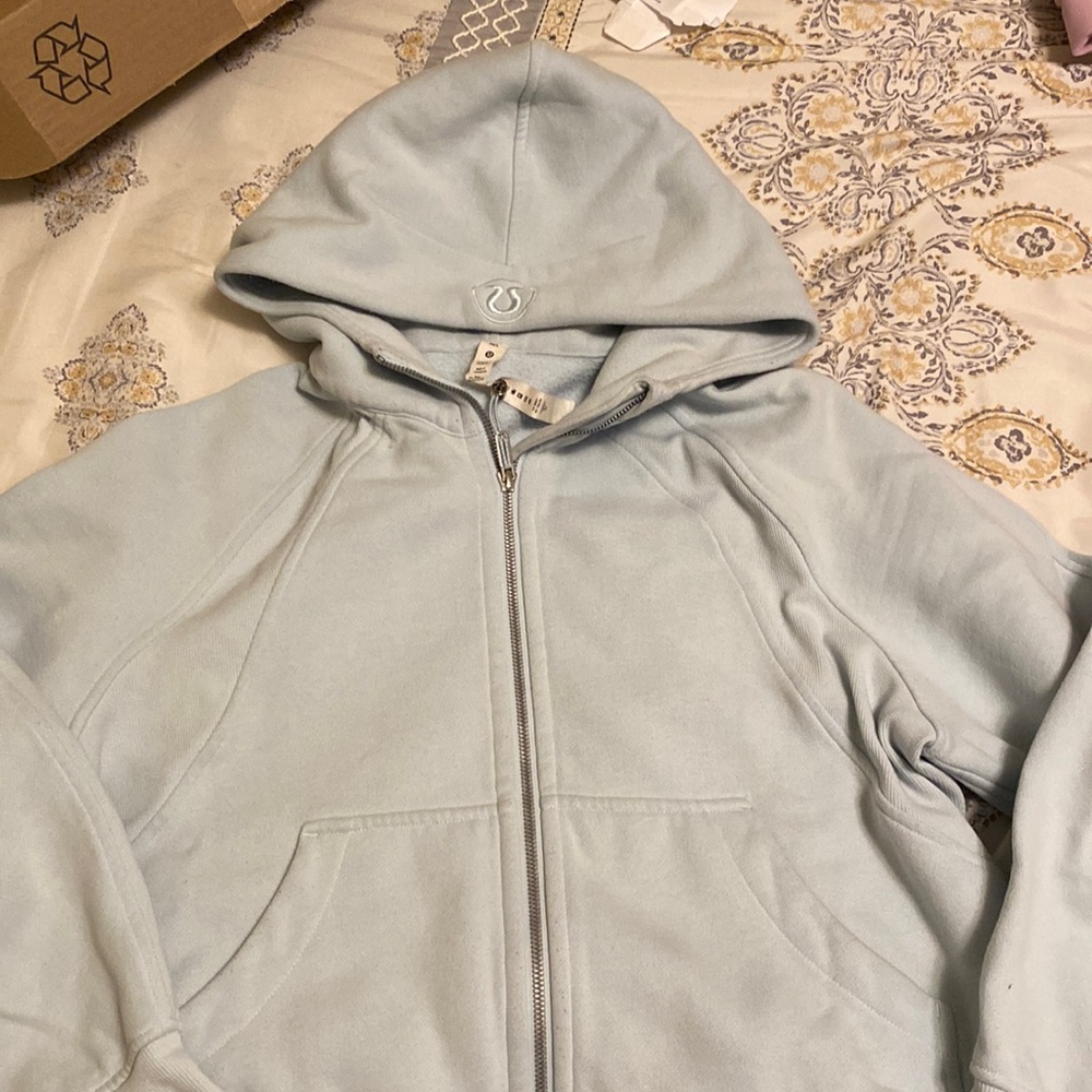 Brand- Lululemon, Size- M/L, Condition- Used/ Worn a few times